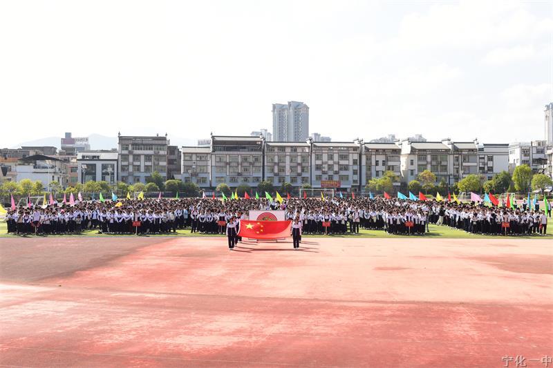 青春驰骋赛道  拼搏铸就华章